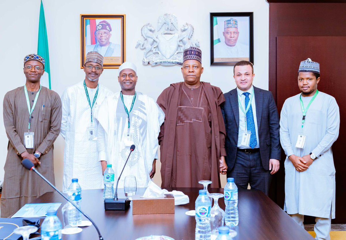 bunu_aliyu's tweet photo. His Excellency the Vice President met with the Chairman of Dar Al Halal Group to discuss critical steps in advancing Nigeria’s halal economy. We explored opportunities for collaboration and investment aimed at positioning Nigeria as a key player in the global halal market. https://t.co/9ss4Bg6uK3