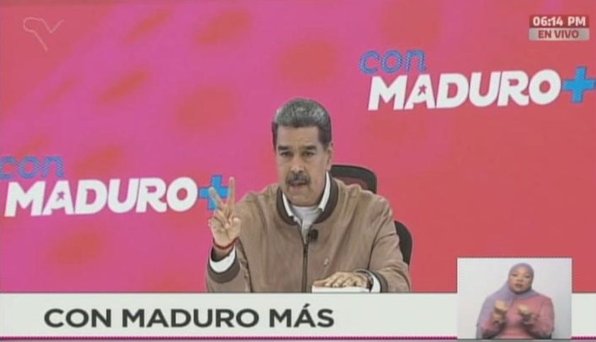 lubrio's tweet photo. Maduro: "El burocratismo deriva siempre en indolencia de gente que tiene responsabilidades y le voltea la cara al pueblo. Nosotros estamos en una batalla incansable. ¡Que nadie se canse en la lucha contra el burocratismo, la indolencia, la corrupción, la traición! Y todo eso va unido, y ustedes lo saben muy bien. No tienen un presidente cobarde (...) Y no daré descanso a mi brazo ni reposo a mi alma en la lucha contra el burocratismo, la indolencia, los corruptos y los traidores. ¡Vmaos por ellos con firmeza, caiga quien caiga!"