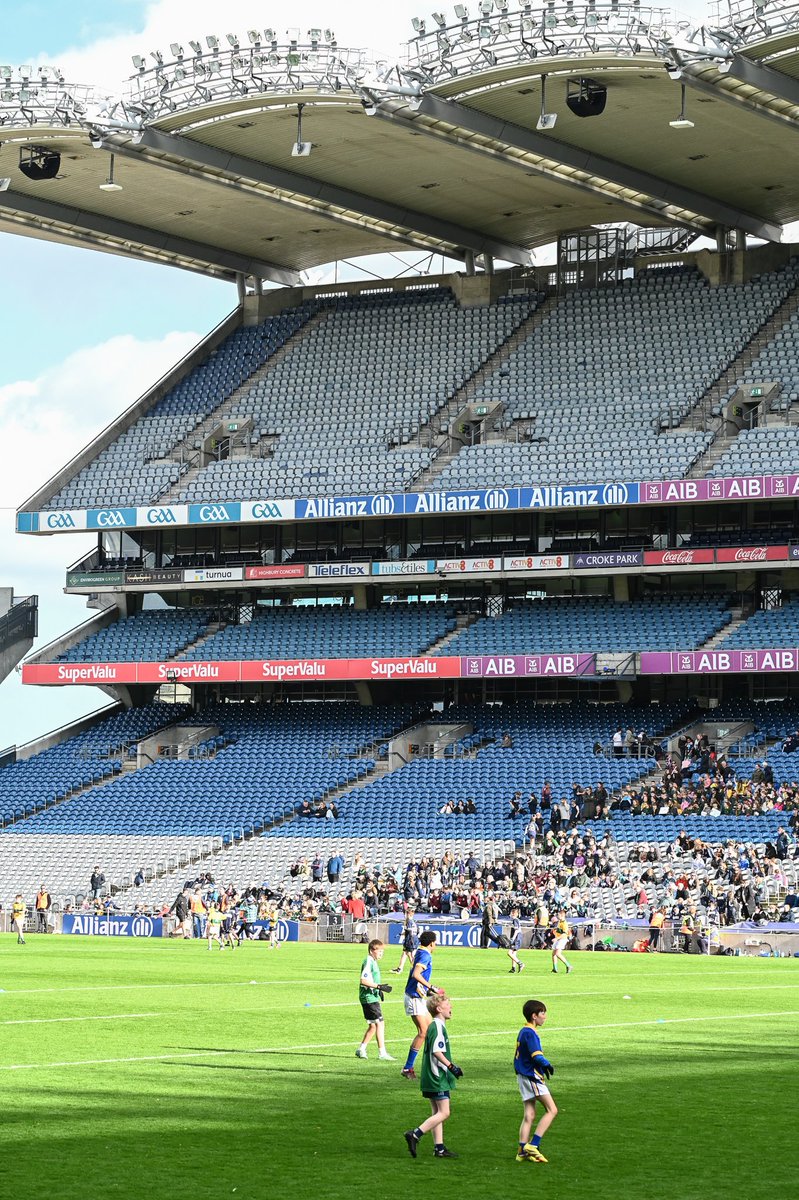 MOConnell07's tweet photo. Scoil Bhríde, Raghnallach vs St Mochta, Clonsilla i bPáirc an Chrócaigh @CrokePark inniú. Sár cluiche! An bua ag St Mochta ach beidh Scoil Bhríde &amp; a lucht tacaíochta íontach ar ais i 2025. Watch this space! @cnambnaisiunta #ScoilBríde #Ranelagh @officialgaa https://t.co/EL3bP3auBA