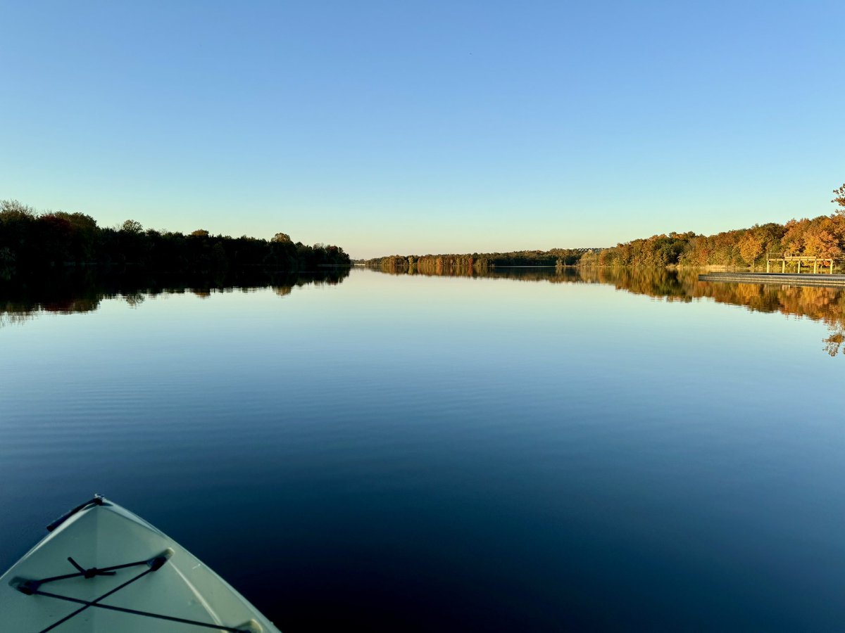 pandohorst's tweet photo. @LoudounWater @NOVA_Parks Great to get out for a quick kayak before sunset. Beautiful park and new facilities. https://t.co/N1eH7W3SCf