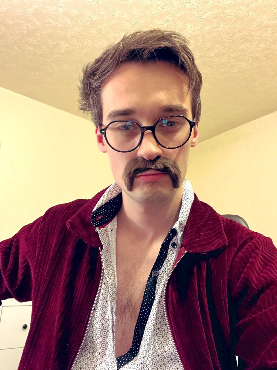 i wish i could grow a moustache this good