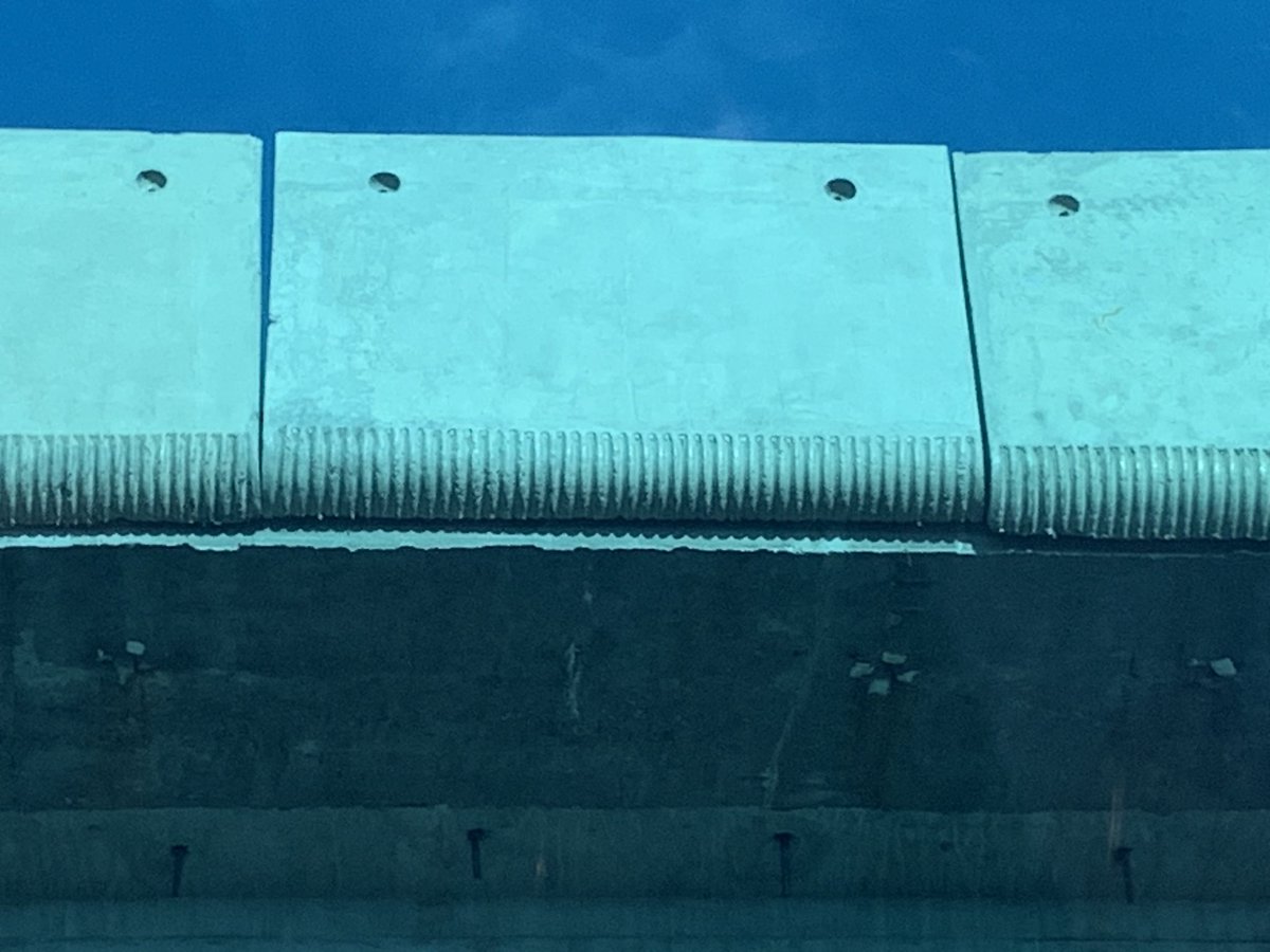 ALBINCEPEDA's tweet photo. 🚨 ¡ALERTA 👇👇

Me informan que en la construcción del Metro de Santo Domingo! 🇩🇴 Anstromg, la empresa encargada de fabricar los vagones, supervisó las obras realizadas por Ingeniería Estrella y detectó vicios de construcción. ❌ Han decidido no instalar sus vagones hasta que las estructuras cumplan con los estándares internacionales de calidad. ¿Quién asumirá esta grave responsabilidad? 🧐