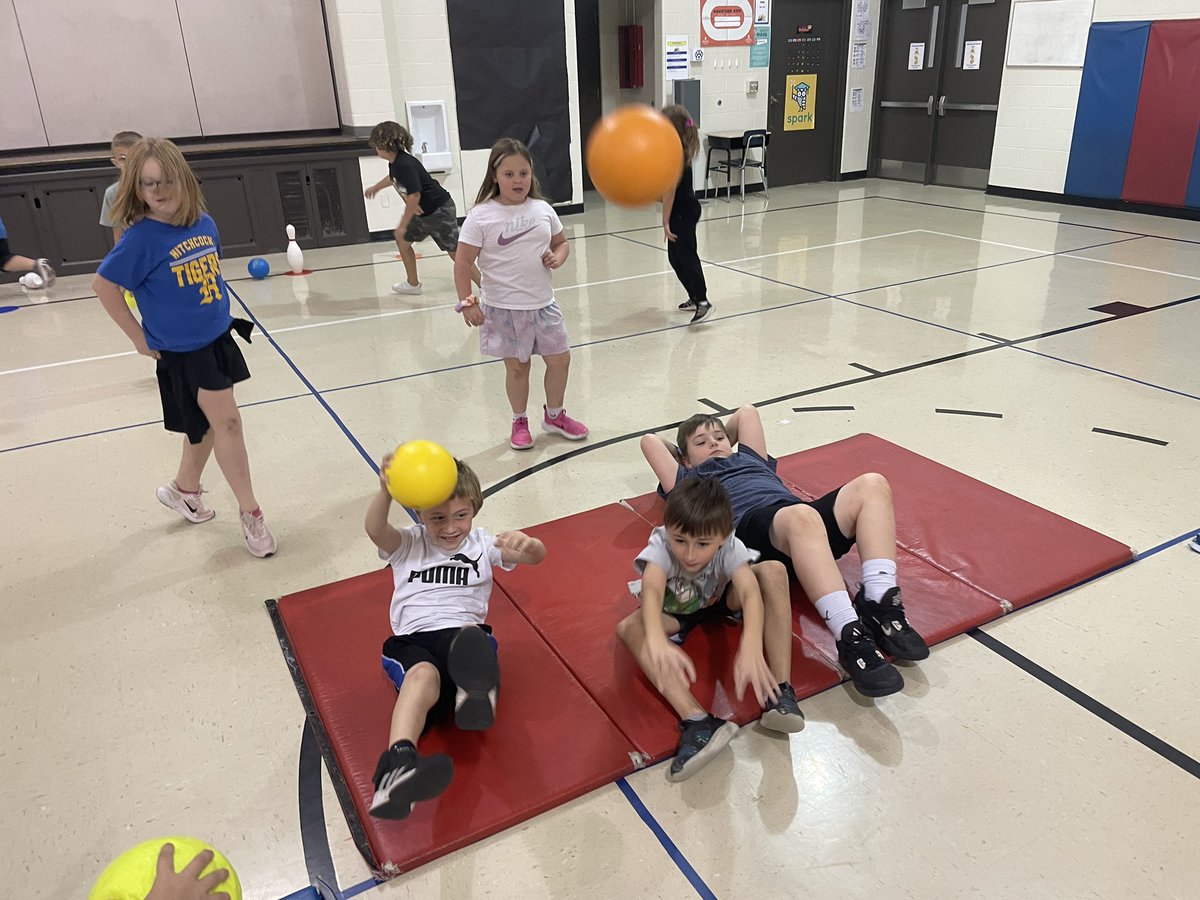 Throw back to Gymsic on  #STEM day! We did a catapult activity! <a href="/hitchcock_mps/">Hitchcock Elementary</a> <a href="/3rdGrdeScholars/">Brooke Christianson</a> <a href="/MRS_MILLER_4/">Mrs. Miller</a> <a href="/Mrs_Goetz_PE/">Mrs. Goetz</a>