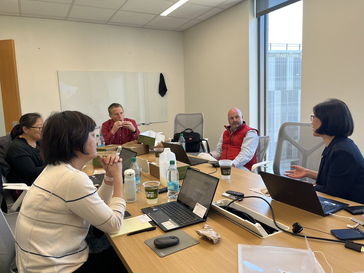 ChengPeiCSI's tweet photo. OSU College of Nursing visits Day 1
Great discussion with GOHi team and Ohio International Affair officers. Looking forward to the coming collaboration. 

@McGhee_Nursing https://t.co/SJLP4GPDQ5