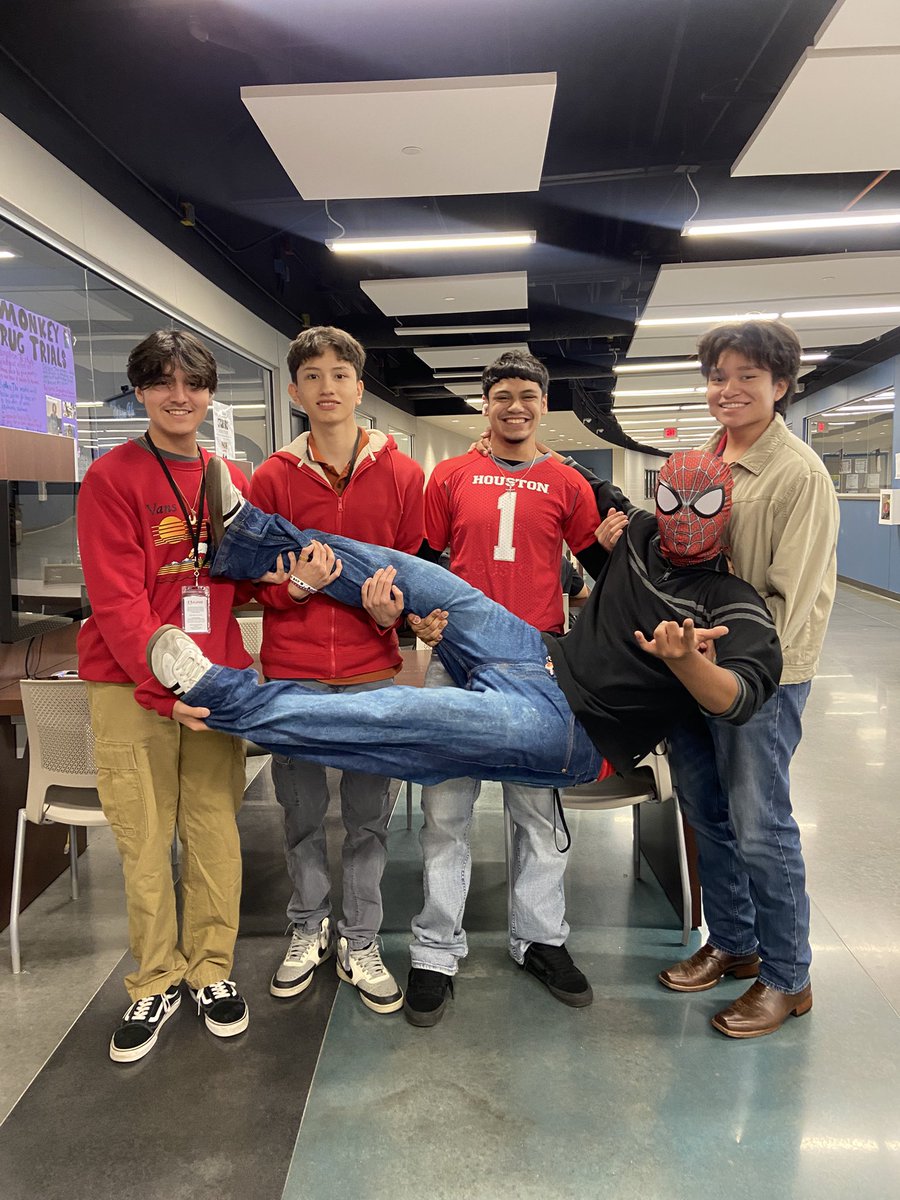 blansonstuco's tweet photo. Today we turned the school RED! 🔴 For Red Out Day for #RedRibbonWeek—we showed our unity and commitment to a drug-free life. @BlansonCTEHS #RedOut #ProudToBeDrugFree #StudentCouncil #StuCo #Jags #Blanson #CTE https://t.co/zIsSCxTuL5