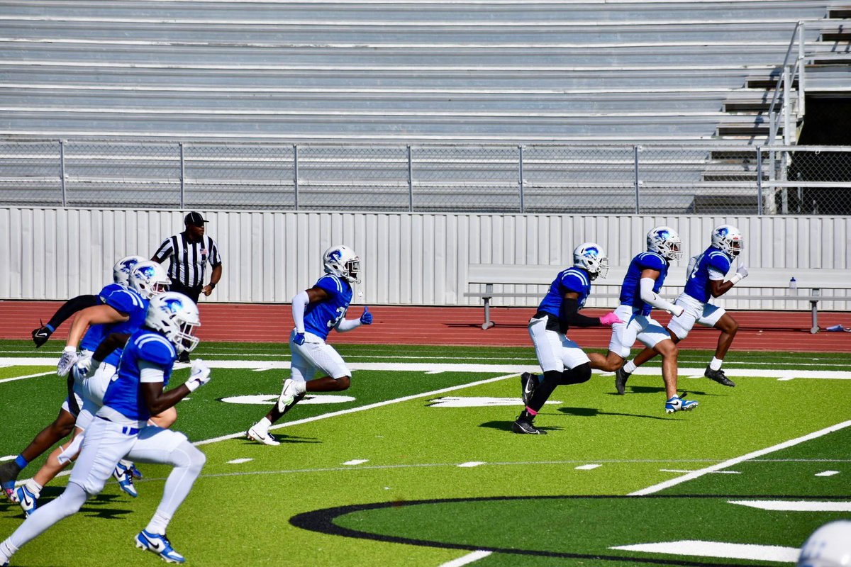 Michael Thornton (@mikeythorn05) on Twitter photo This past game was electric on special teams!⚡️
-
<a href="/JUCOFFrenzy/">JUCO Football Frenzy</a> <a href="/BLINNFBRECRUIT/">BLINN FB RECRUITING</a> This past game was electric on special teams!⚡️
-
<a href="/JUCOFFrenzy/">JUCO Football Frenzy</a> <a href="/BLINNFBRECRUIT/">BLINN FB RECRUITING</a>