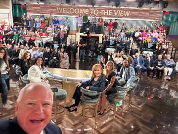Imagine thinking your appearance on the View is some kind of political flex 😂

These modern day Democrats  are clueless of what’s important to the American people! 

Tim Walz is a Knucklehead 💯
