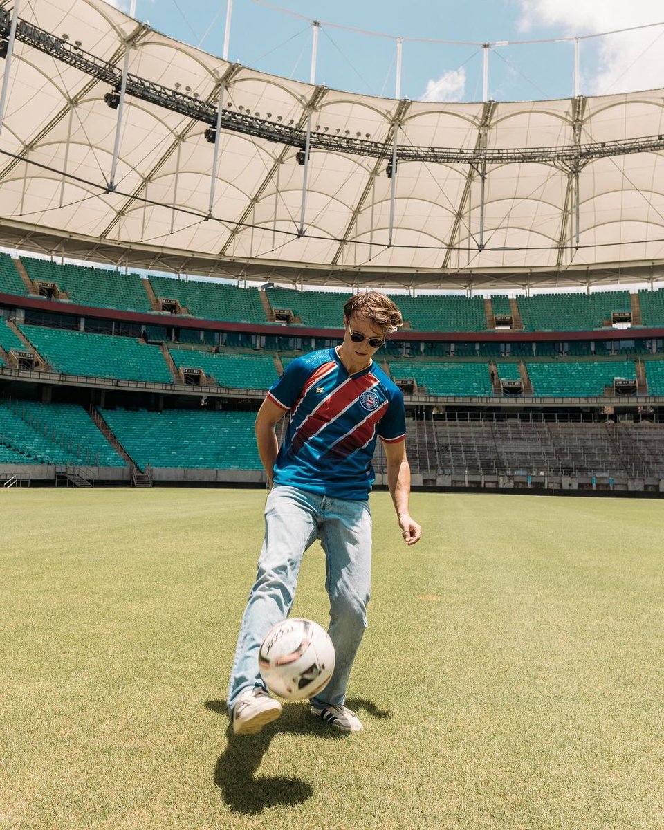LINDO! Rudy Pankow na Arena Fonte Nova, em Salvador.