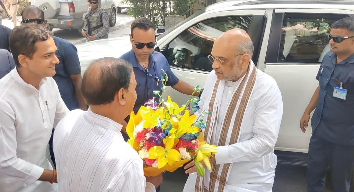 भारत के गर्वित गृहमंत्री,आधुनिक राजैतिक युग के अचूक योजनाकार, जनता के प्रति सेवा में समर्पित राजनेता ,विजयश्री और अनुशासन के राष्ट्रव्यापी नायक,दृढ़ इच्छा के धनी साहसिक,भाजपा के प्राण प्रतीक आदरणीय <a href="/AmitShah/">Amit Shah</a> जी को जन्मदिन की मंगल कामनायें