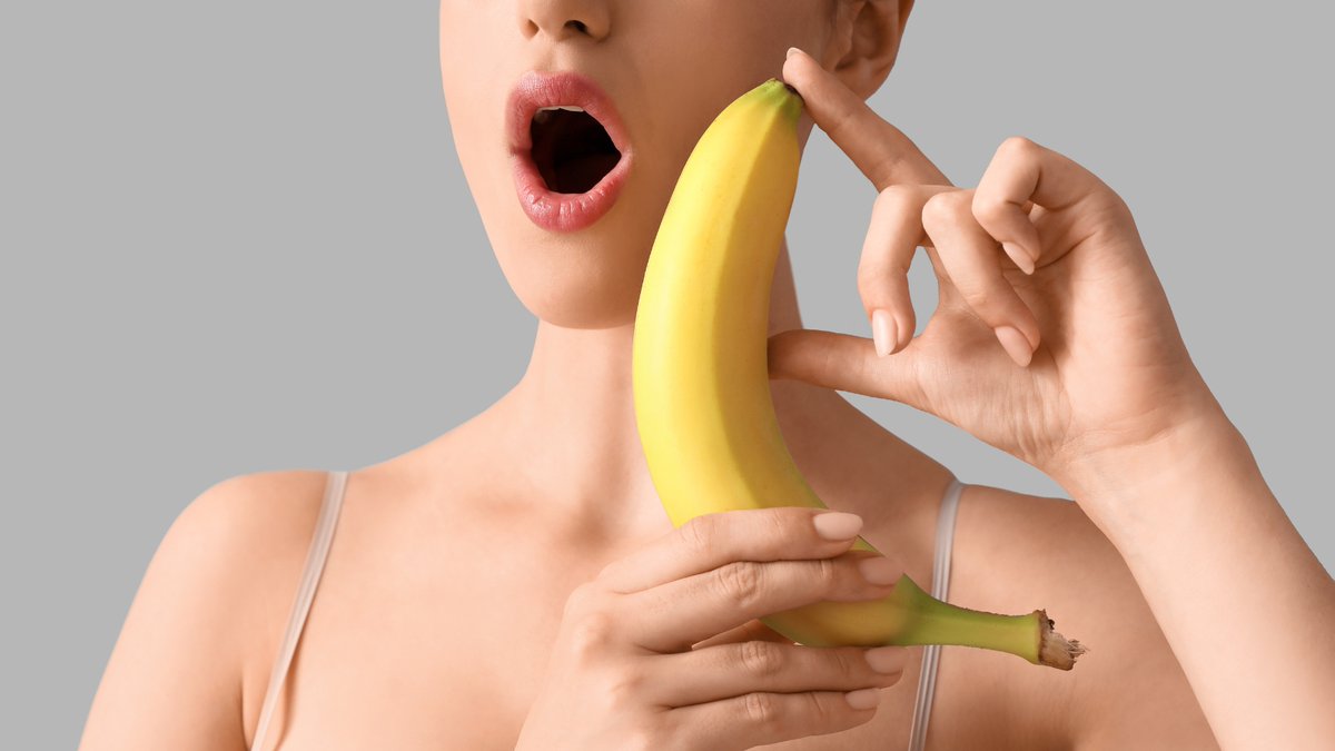 Mitos sobre la anatomía masculina que muchas mujeres aún creen.

Estas creencias no solo son curiosas, sino que también pueden afectar las relaciones y la intimidad.

- H I L O -