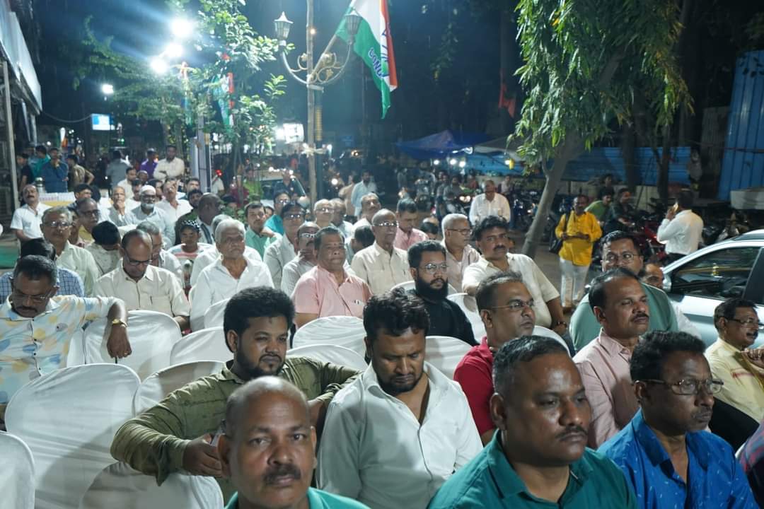 PramodSamant's tweet photo. काँग्रेस जनसंपर्क कार्यालय उद्घाटन सोहळा✨🌸🎉
#Congress #INCMaharashtra #MuzaffarHussain
#AaplaBhau #AaplaMarathiManus
#MuzaffarHussainForMiraBhayandar #PramodSamant #MiraRoad #Bhayandar #MiraBhayandar #MiraBhaindar https://t.co/N8F2dFtP97