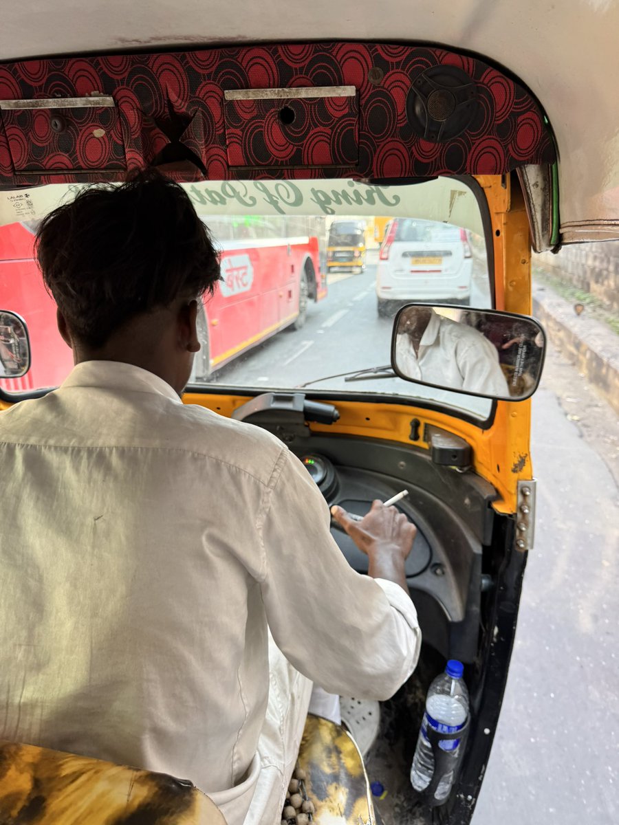 Talvindar_SG's tweet photo. @MumbaiPolice Please take up with reckless rickshaw driver on route from Bandra East to BKC. #RecklessDriving 
smokingUp https://t.co/qLgvHY4UIS