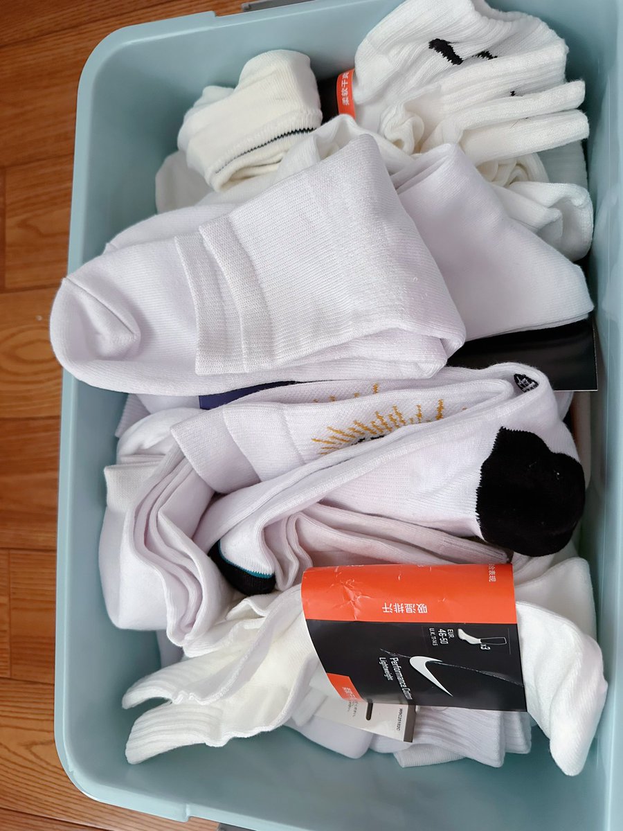 袜子太多受不了了😅
大甩卖一波
新的旧的yw内裤啥的都有
要的私我