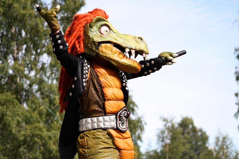 DinoSrayh's tweet image. I have finally carved my way out the glacier.  Räyh!