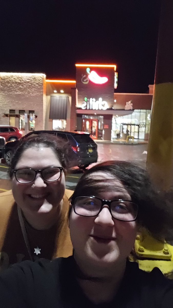 Hi, welcome to Chili’s! Visiting the Anchorage Alaska location! With the best company ever! ☺️