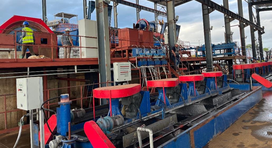 Mike Elliott (@mikeonmining) on Twitter photo With relatively stable flotation processing at #LindiJumbo it is good to see that most reagents & consumerables are being used at their target quantities or below. The #graphite both mines & is liberated as or better than expected.
<a href="/WalkaboutRes/">Walkabout Resources</a> With relatively stable flotation processing at #LindiJumbo it is good to see that most reagents & consumerables are being used at their target quantities or below. The #graphite both mines & is liberated as or better than expected.
<a href="/WalkaboutRes/">Walkabout Resources</a>