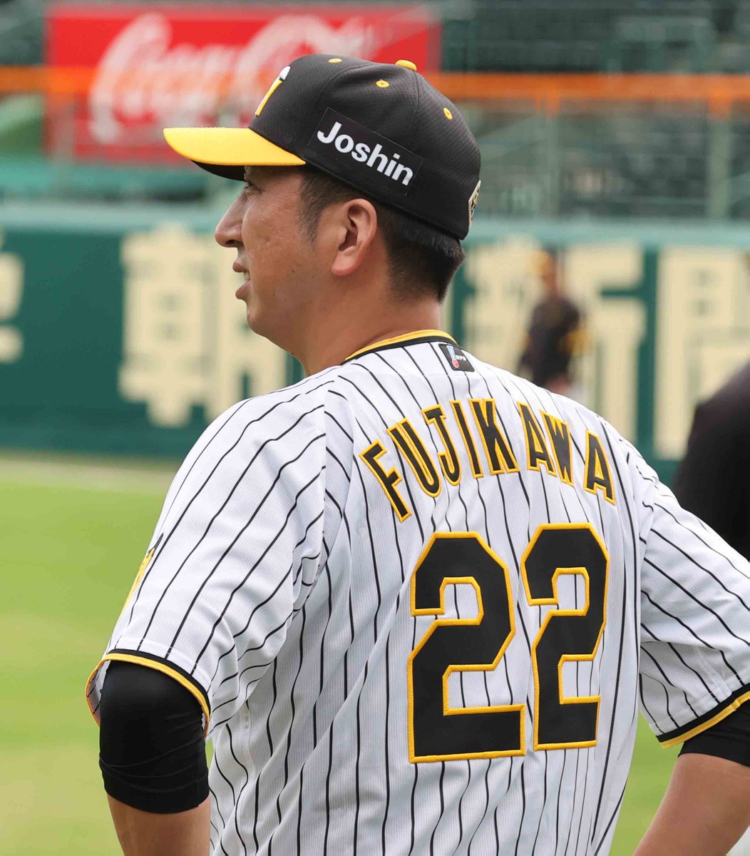 Sponichi_Tphoto's tweet photo. やっぱり「２２」がよく似合う！ https://t.co/HqiG3lTytD