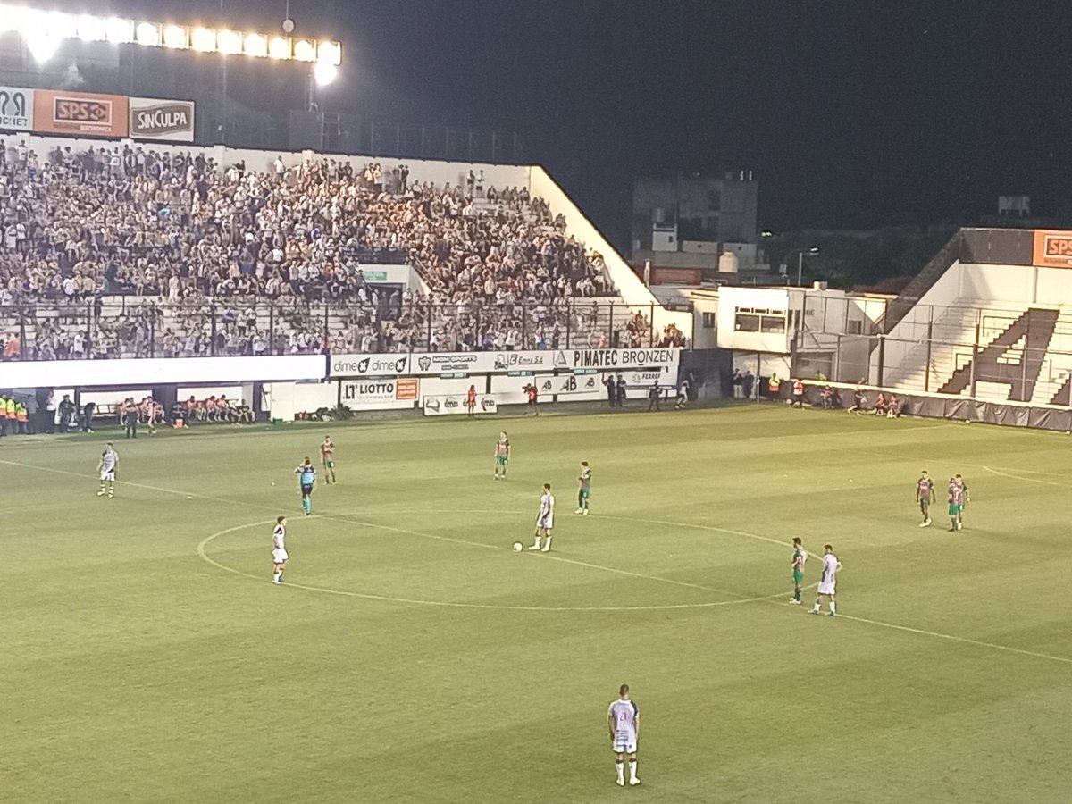 SigaRadio's tweet photo. #PrimeraNacional #ZonaA #Fecha37
Arranco el segundo tiempo en #Floresta
@caallboys 2 (Calone, Passaglia) - @Agropecuario_Of 0 por @AriAristimuno https://t.co/7eQ7fo57g6