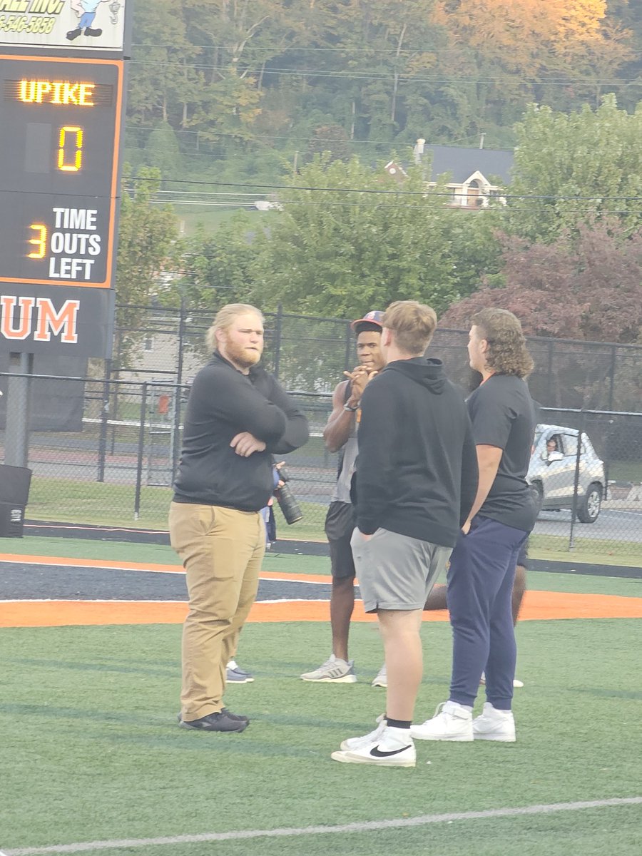 saylor_braxton's tweet photo. @UnionBulldogs @UnionCU_ky  for a bulldogs game day visit!!! Thanks for the invite!! https://t.co/evzj91RY4z