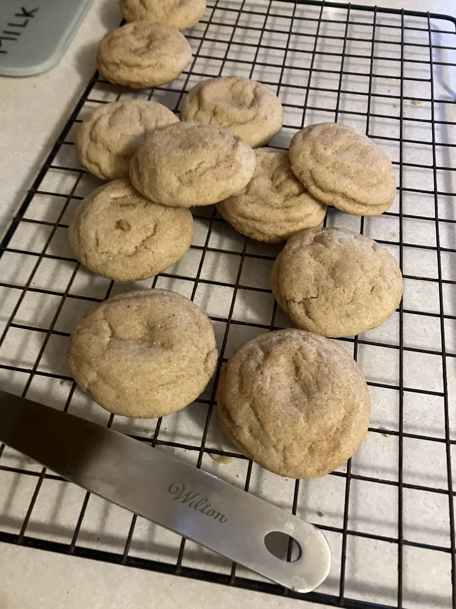chelle_6x's tweet image. Cookies my son baked to give to my mom tomorrow ☺️ #goodtwitter