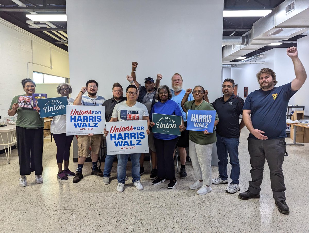 Houston-area union members are working to get out the union vote in Fort Bend County this week!

Print out our slate of labor-endorsed candidates in #FortBendCounty: static1.squarespace.com/static/5e8aaf5… #UnionStrong