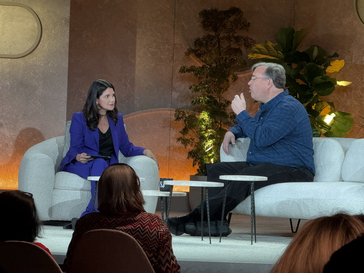 tcrawford's tweet image. Next up… @reidhoffman talking about the impact of AI, politics and resilience. 

#CIO #WSJCIO #WSJTechLive #AI