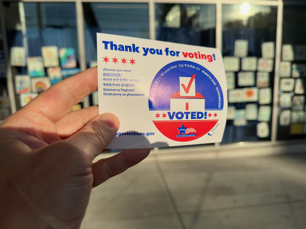 A lot of voters at the Northown <a href="/chipublib/">Chicago Public Library</a> branch this afternoon including me. Well staffed, <a href="/ChicagoElection/">Chicago Board of Elections</a>. The man voting next to me asked his phone who the most liberal candidate for <a href="/ChiPubSchools/">CPS - Chicago Public Schools</a> board in the 2nd district is. 😆 Didn't hear the response.  #Election2024