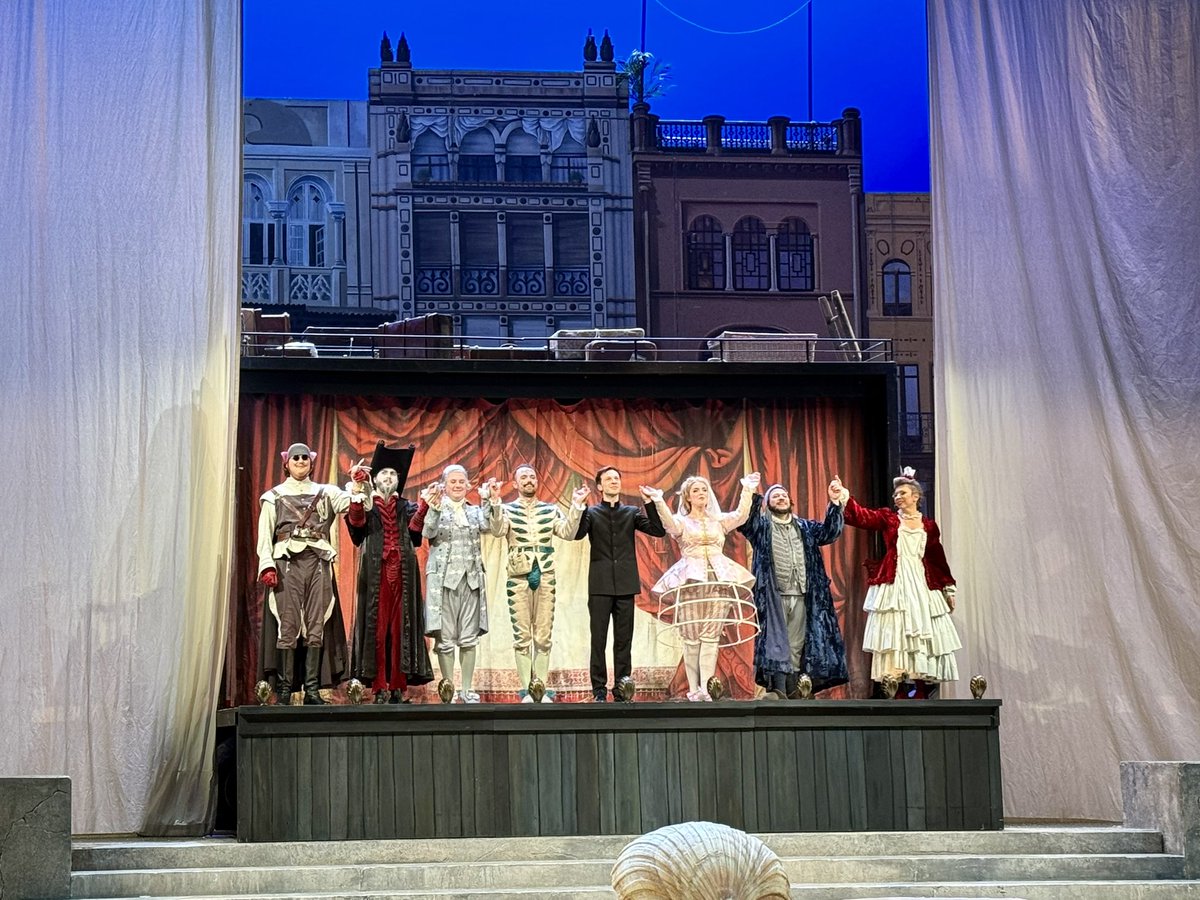 OperaChaser's tweet photo. A dog’s breakfast of ill-thought ideas completely strangled a work that one would expect to brim with effortless charm and vibrancy — tonight’s Barber of Seville at #DeutscheOper was a huge letdown. https://t.co/9H8mmPniLB