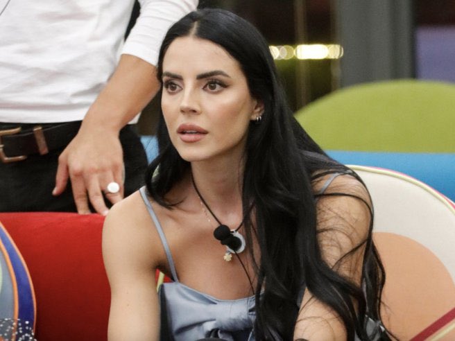 skittyiies's tweet photo. siamo d’accordo si? 

#grandefratello #Javier https://t.co/MPiXeT4kAh