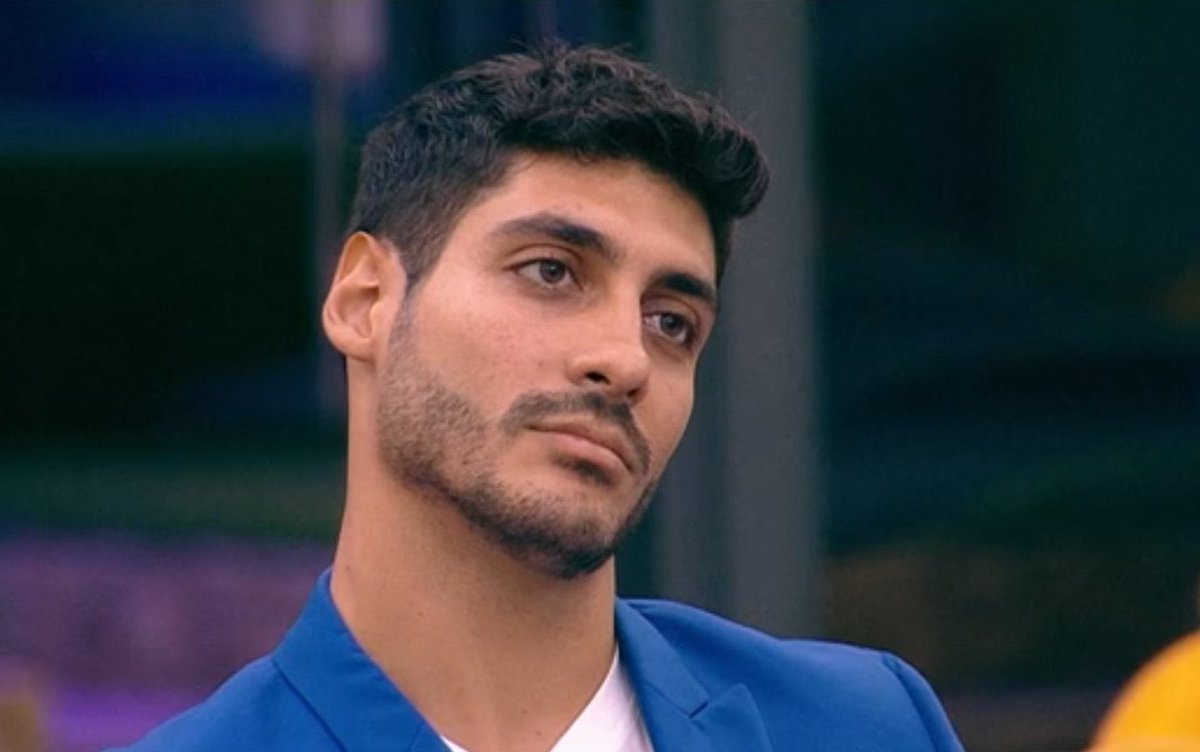 skittyiies's tweet photo. siamo d’accordo si? 

#grandefratello #Javier https://t.co/MPiXeT4kAh
