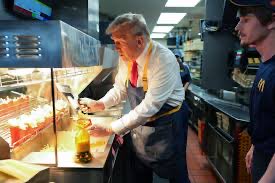 FourSwampers's tweet photo. Reaching its natural conclusion, the @McDonalds corporation finally has a real clown cooking the fries https://t.co/dSr9uXrHm2