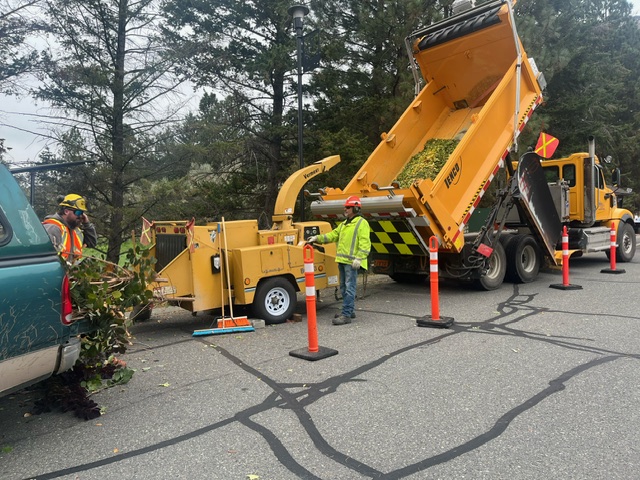 Argo_Thompson's tweet photo. 👷 👍 Crews also assisted the @TNRD with the #FireSmart program. Thank you also to Dave Hunter from Rivershore Community for coordinating with TNRD on this pilot project!

#ArgoInAction

(3/4) https://t.co/Ia2TCxfGLY
