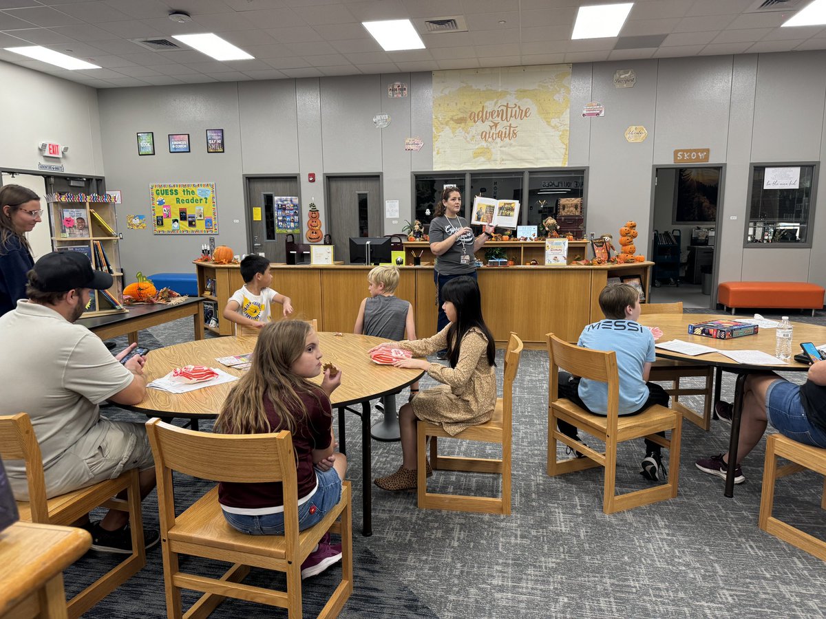 cg_cats's tweet photo. Thank you to our CG families for coming out to Literacy Night. Also, we appreciate the College Station Public Library for partnering with us. @BCSPubLib https://t.co/fSe5Xskqc2
