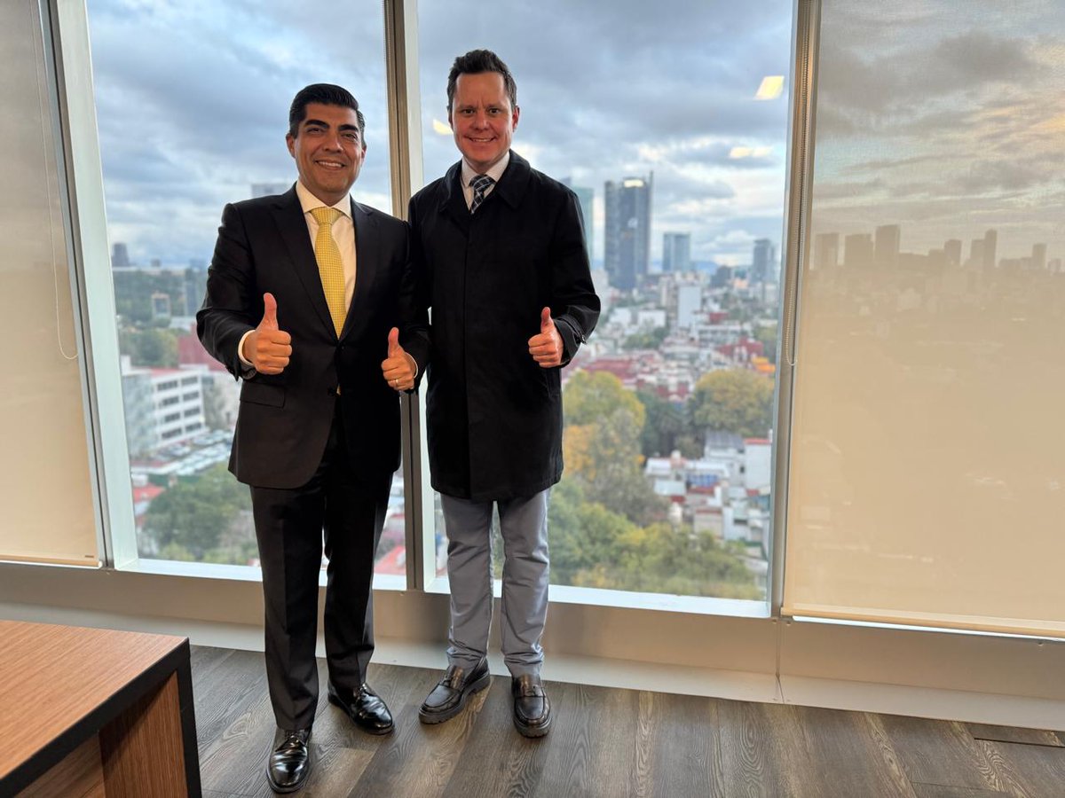 lic_aguadohdez's tweet photo. Nos hemos integrado a la Secretaría de Economía, y agradezco mucho al Secretario Don #MarceloEbrard Casaubon, por su confianza y también a mi amigo Carlos @Candelaria___ López. Fui nombrado como Director General de Innovación, Servicios y Comercio Interior de la S.E.
Grandes retos en esta responsabilidad Nacional en la que estaremos enfocados y a la altura de lo que requiere el país, bajo mandato de la Presidenta Claudia Sheinbaum Pardo.
Nuestra línea es la #Productividad
#CDMX