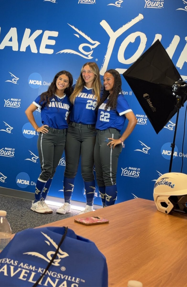 Jaeda Quinones (@jaedaquino_1) on Twitter photo I am so blessed to have been able to visit Texas A&M Kingsville last week. Thank you to Coach Salinas, his staff, and his team for making this such a great experience!! <a href="/TAMUKSB/">Javelina Softball</a>
Go Javelinas!!!💙💛 <a href="/STXBmbrsGd18Are/">STX Bombers National 18U</a> <a href="/mhs_sb/">Montwood Softball</a> I am so blessed to have been able to visit Texas A&M Kingsville last week. Thank you to Coach Salinas, his staff, and his team for making this such a great experience!! <a href="/TAMUKSB/">Javelina Softball</a>
Go Javelinas!!!💙💛 <a href="/STXBmbrsGd18Are/">STX Bombers National 18U</a> <a href="/mhs_sb/">Montwood Softball</a>