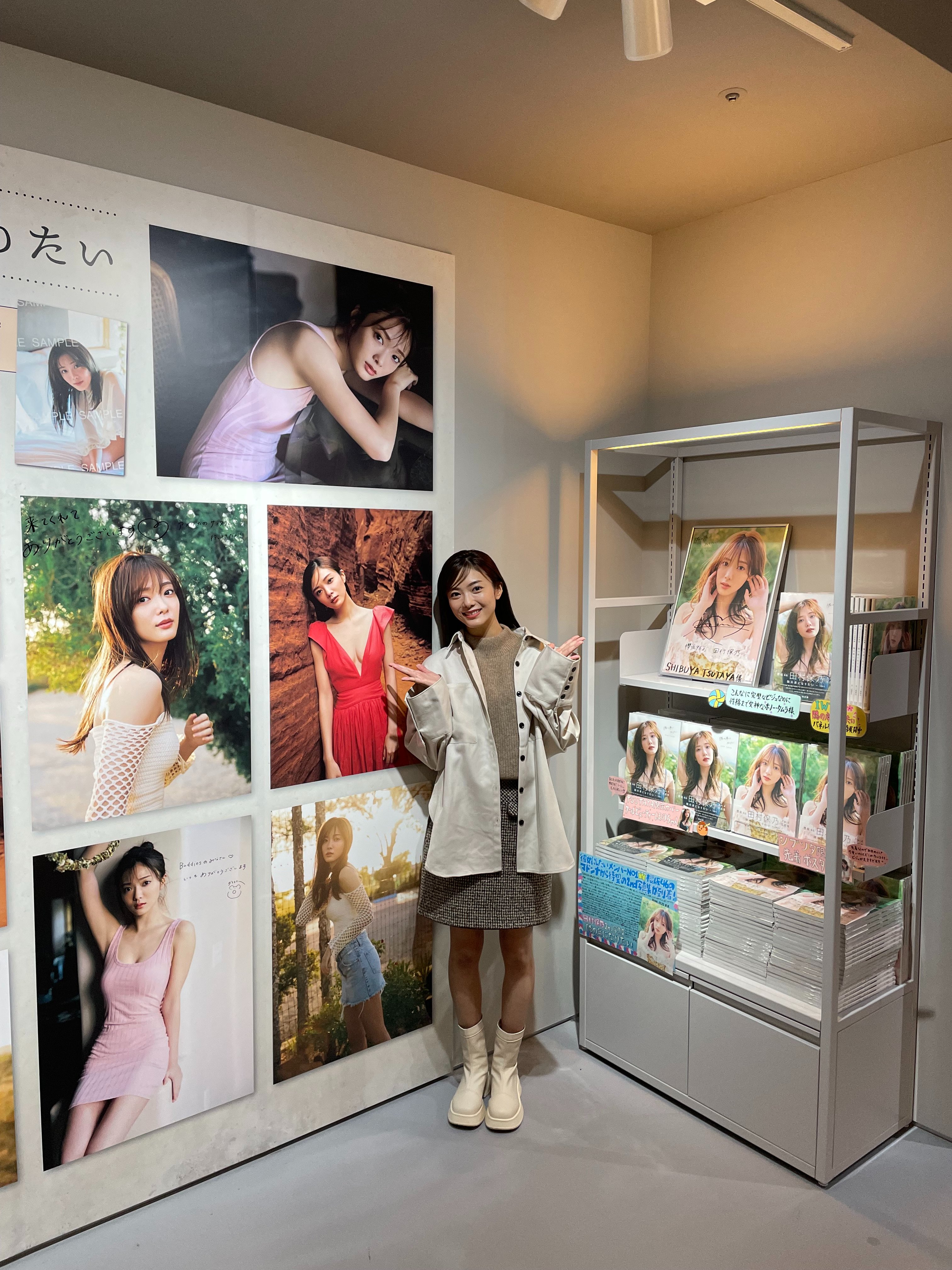 く*)様 田村保乃 直筆サイン入り生写真 座り 2024 クリスマスサンタ衣装 櫻坂46 田村保乃 直筆サイン2024年クリスマスサンタ衣装 チュウ