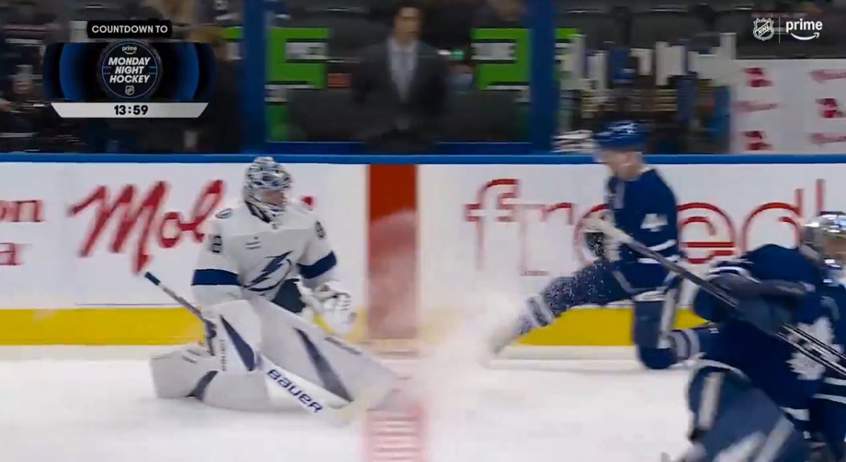 hockey images that precede unfortunate events (@unfortunatehky) on Twitter photo 