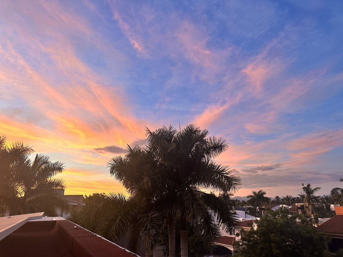 RMarshall_Music's tweet photo. Have a great night!
#mylocalweather #Nuevovallarta #bahiadebanderas https://t.co/z8taUlE4T9