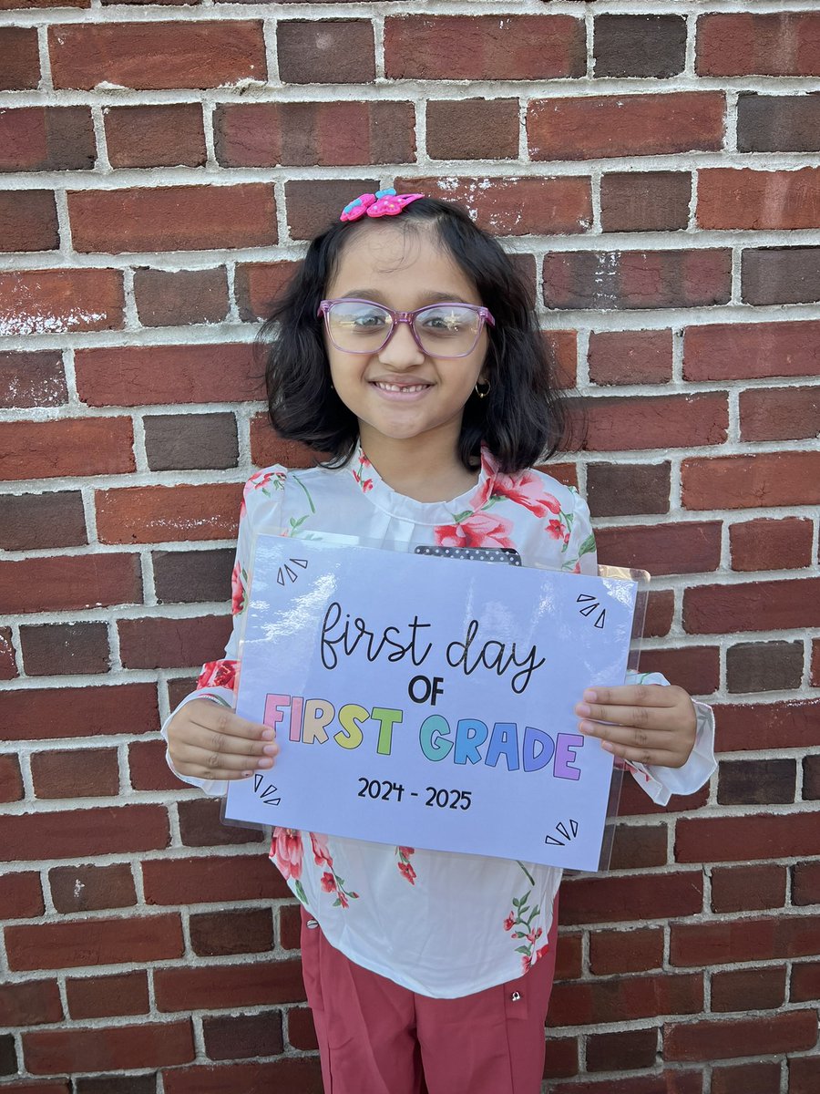 missfrieman's tweet photo. Excited for first grade 😊 https://t.co/E8nv1hhlz5