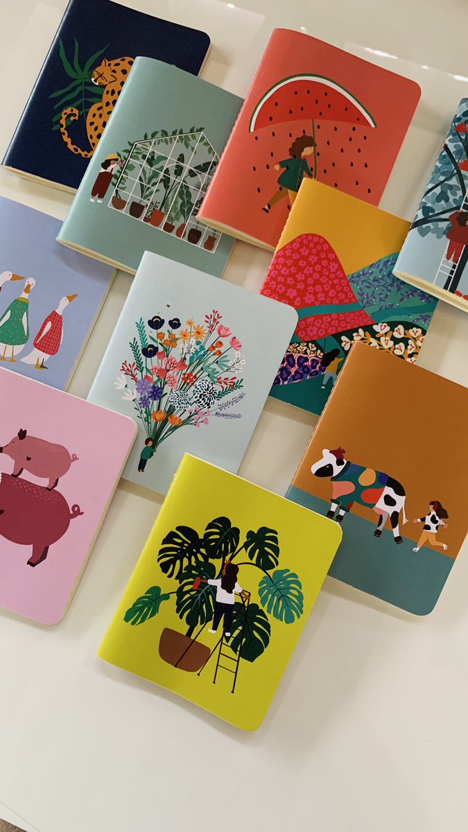CvhNotebooks's tweet photo. Se me informa a la comunidad que ya tenemos libretas minis. Para que vayan preparando sus regalos navideños https://t.co/0uI0viSkzA