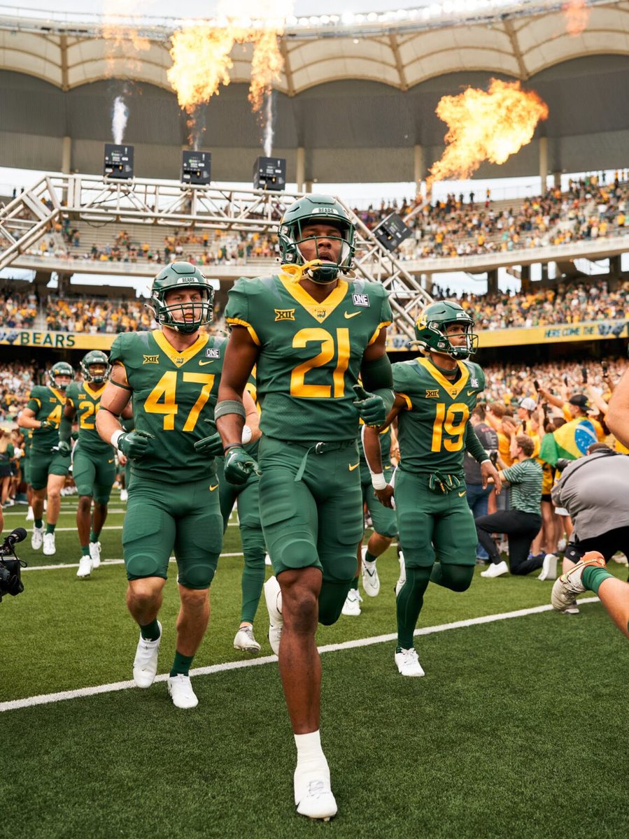 #AGTG After a great conversation with @BU_CoachCollins &amp; <a href="/CoachDBaker81/">Dallas Baker</a> I am blessed to announce that I’ve earned an offer from <a href="/BUFootball/">Baylor Football</a>! #SicEm 🐻 <a href="/CoachKRHarrison/">Coach Harrison, M.Ed.</a> <a href="/dodie4nic/">James Harper</a> <a href="/AngryHalfMiler/">Coach SWERV M.Ed. R.A.A</a> <a href="/samspiegs/">Sam Spiegelman</a> <a href="/WRHitList/">WR Hit List</a> <a href="/TomLoy247/">Tom Loy</a> <a href="/drobalwayzopen/">David Robinson</a> <a href="/CharlesPower/">Charles Power</a> <a href="/TFloss32/">Todd Glawson</a> <a href="/Perroni247/">Brian Perroni</a>