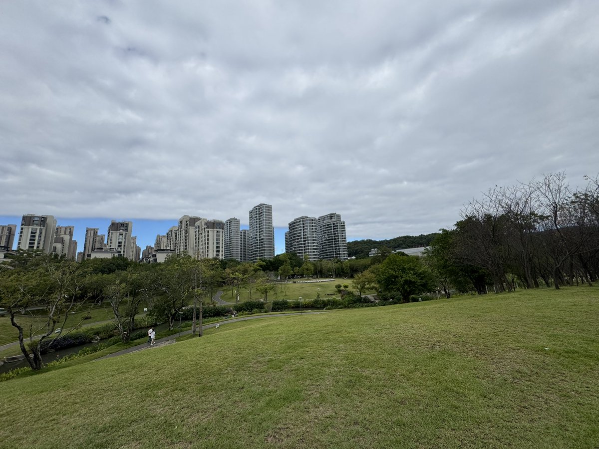 拨开乌云见蓝天<a href="/DeBox_Social/">DeBox</a> <a href="/DeBox_CN/">DeBox中文社区</a>