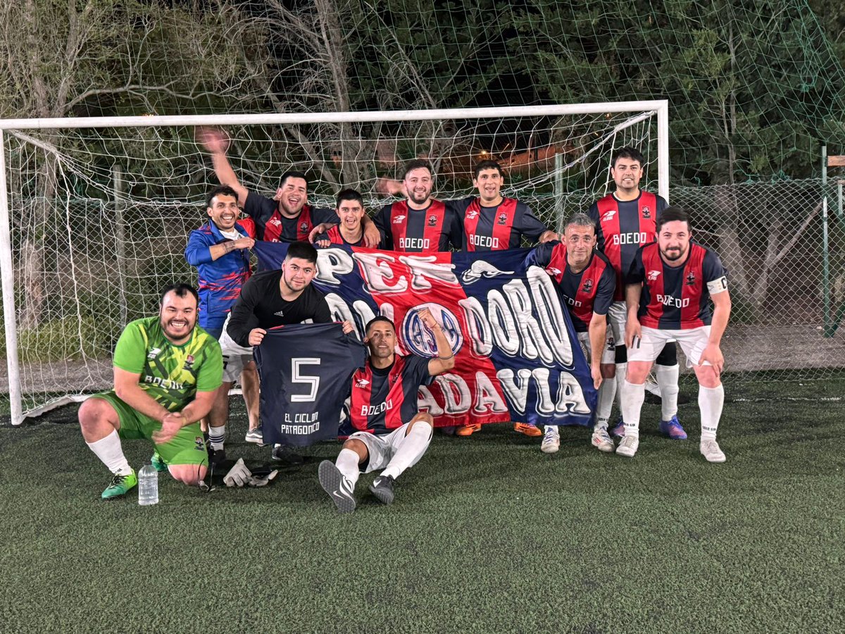 CiclonCR's tweet photo. El ciclón va! 💙❤️ https://t.co/tq9TfhAI35