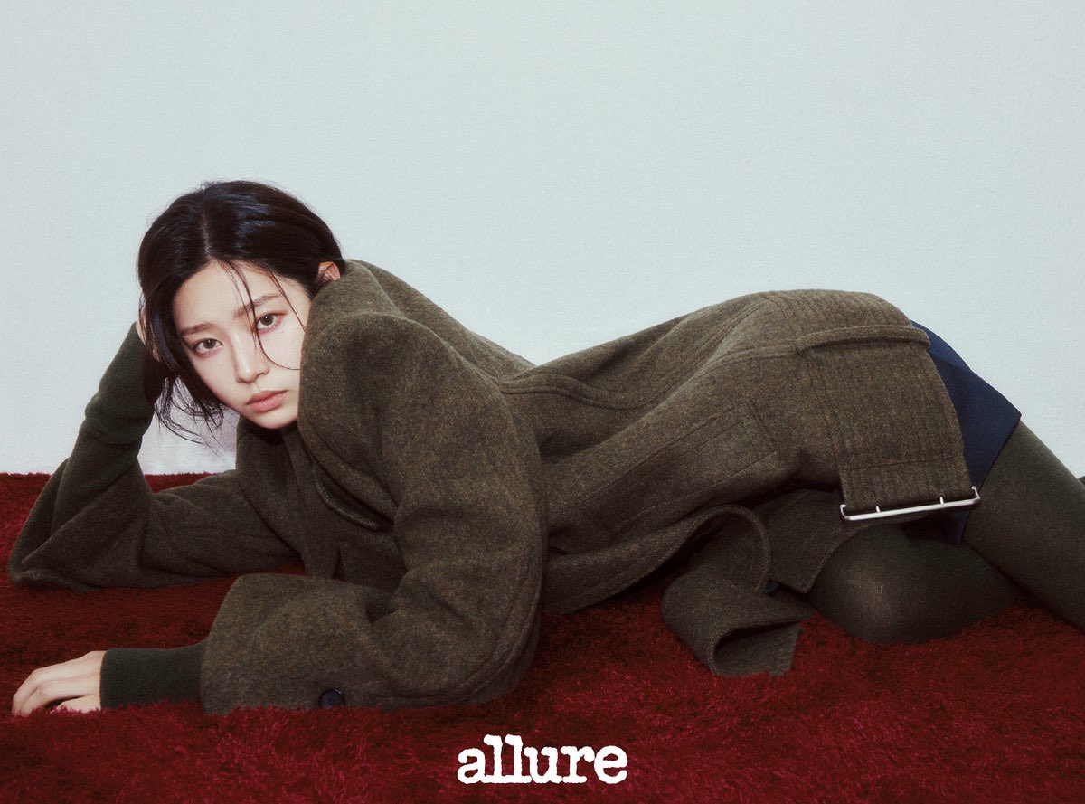 KMJUpdates's tweet photo. 📸 | 241022 Kim Minju for Allure Korea

☆https://t.co/dJN3XtJPM0

#김민주 #민주 #ミンジュ #KimMinJu @minju_official_ https://t.co/E8le0e2Hpd