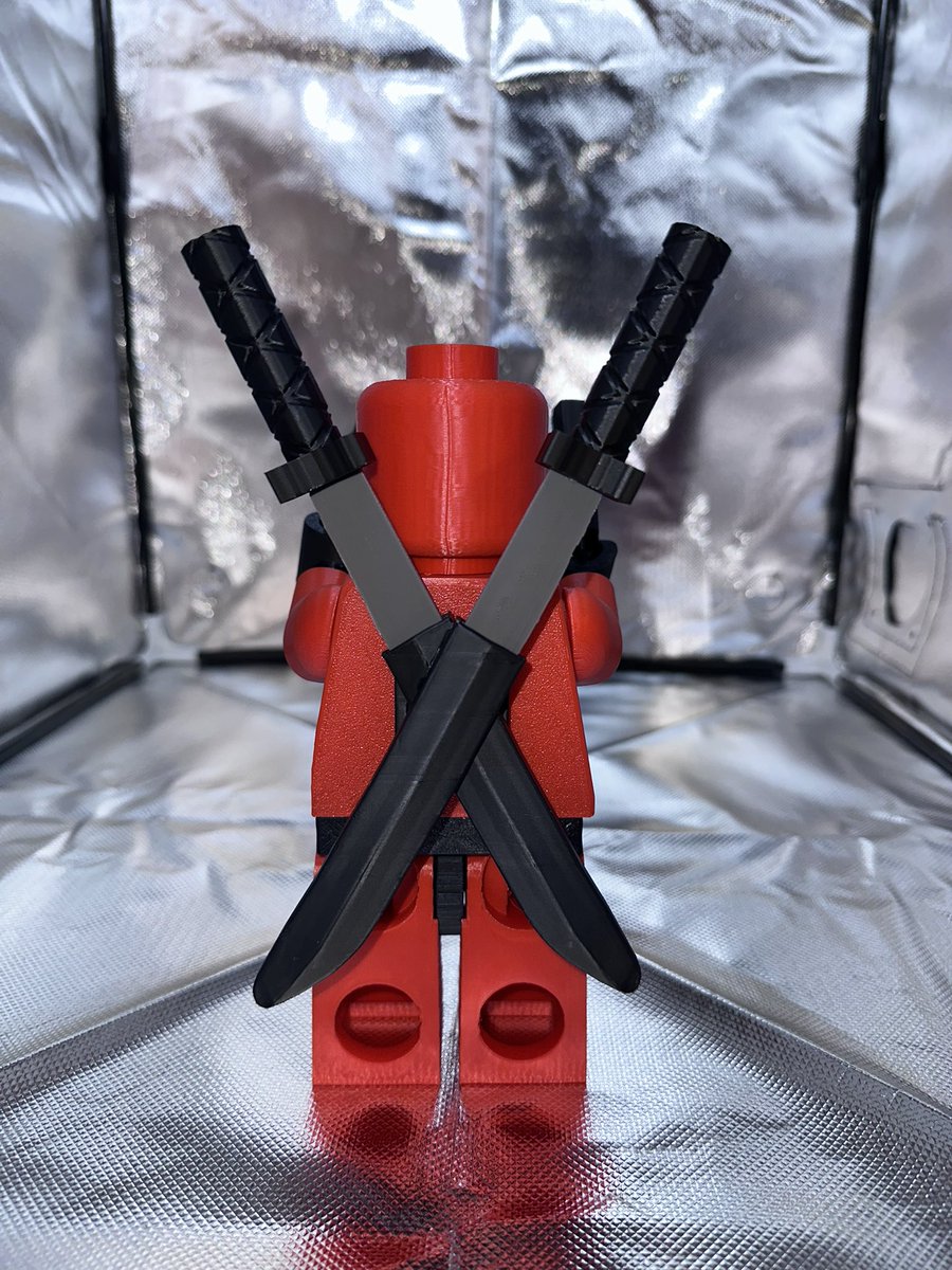 BroncoLegacy's tweet photo. Custom Lego Deadpool https://t.co/oofgdY94Tq