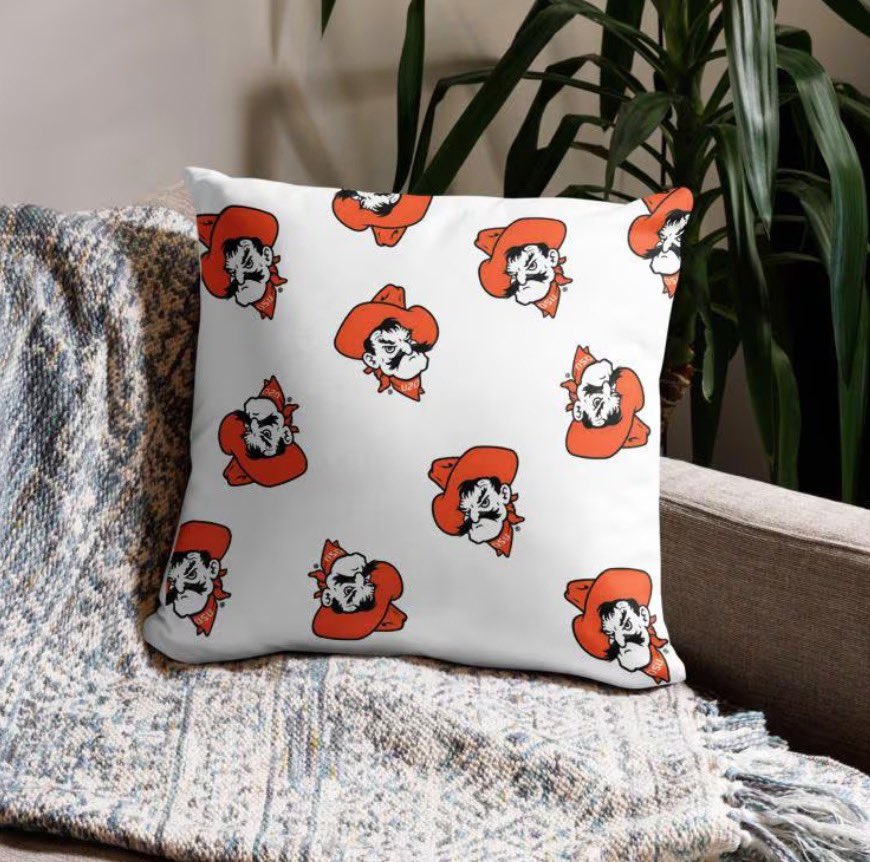 Bullet_OSU's tweet photo. “Deck the Halls with Pistols Firing” pillowcases available now!🎄🎇💫
https://t.co/CvaMjrjYCR https://t.co/PYi6uGf45J