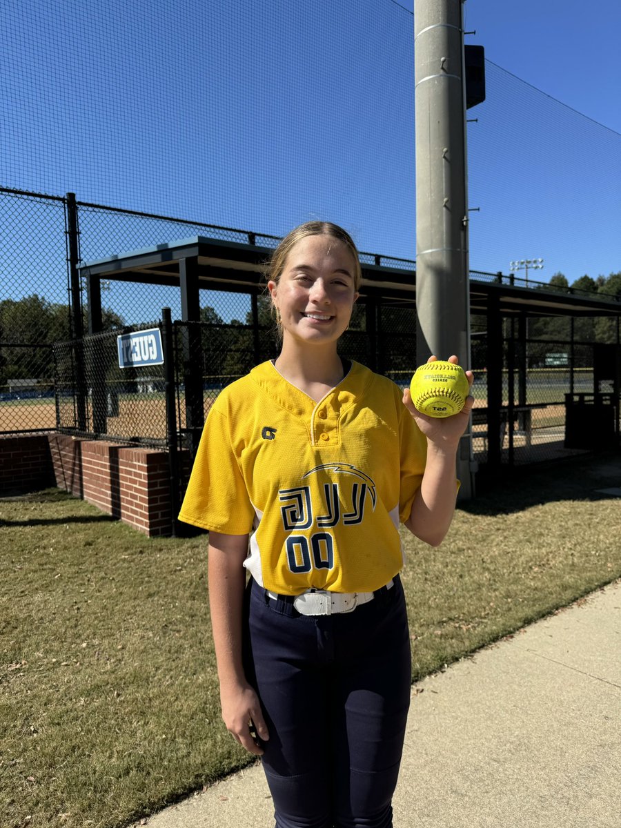 carlywoolard08's tweet photo. PGF Super 60🥎⚡️
I had a great tournament this weekend in Raleigh coming out with a home run. There was some amazing coaches and players who gave excellent feedback. 
#lightitup #getstruck #2026 #uncommited https://t.co/2HIF0Q5BLq
