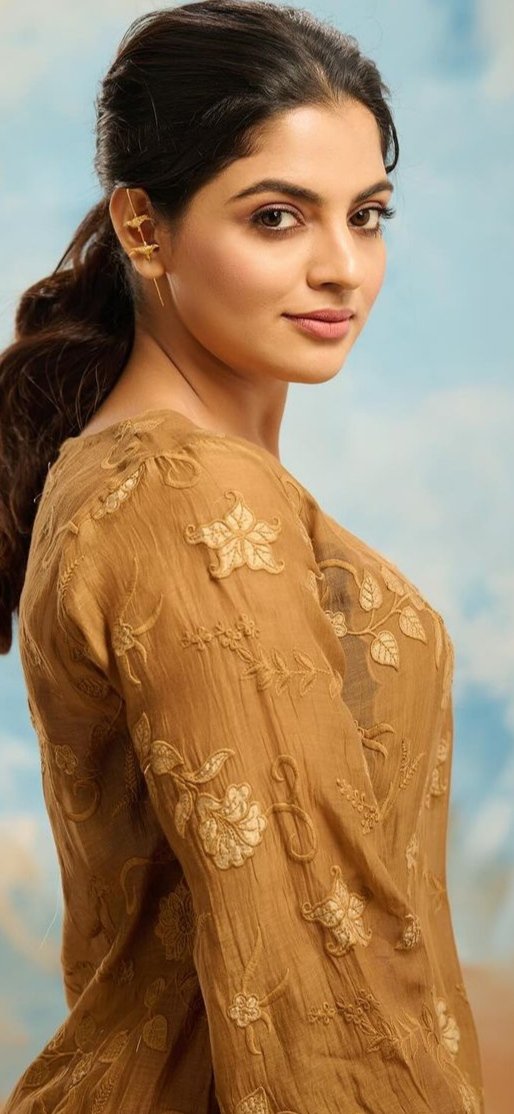 govtjobsalert26's tweet photo. 🎯#ShriyaSaranThread
🎯#NikhilaVimalThread

#ShriyaSaran 
#NikhilaVimal https://t.co/8R3SVpTx41