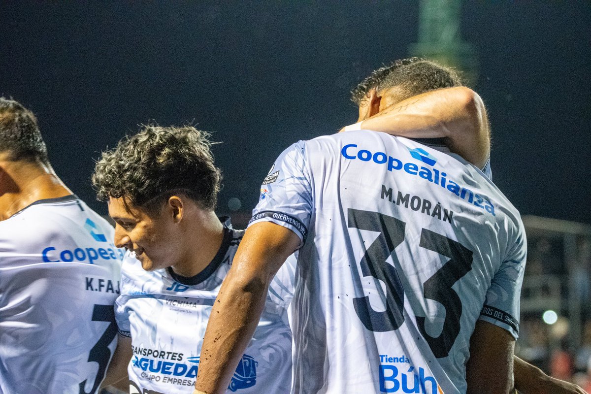 Manuel_Moran20's tweet image. ⚽️✅🫂🤪Buena guerra banda, seguimos paso a paso!!
.
.
.
.
.
#Elpana🤪🤙🏽🇵🇦 #Diosesfiel♾️⚽️ #PZ🔵⚪️