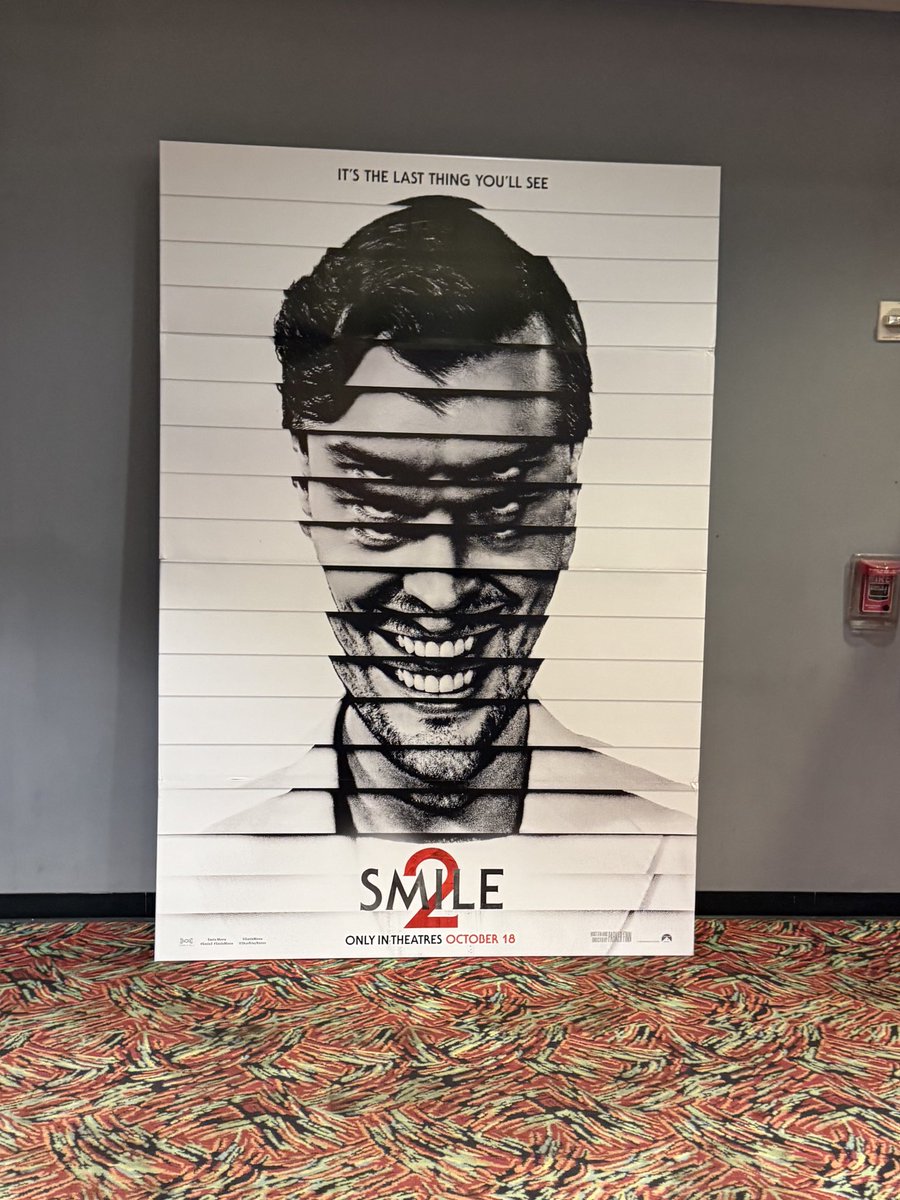 DecsHotTakes's tweet photo. #Smile2 was definitely a step up from the first installment in both scope and scares. It did carry over some of the more frustrating aspects as well. Naomi Scott and Voss water both killed it in this flick https://t.co/OGRmGCkSfv
